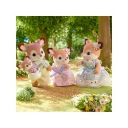 Compra Epoch Sylvanian Families Familia Ciervo al mejor precio | Juguetilandia Canarias