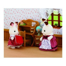 Compra Epoch Sylvanian Families Set De Escritorio Freya Conejo Chocolate al mejor precio | Juguetilandia Canarias