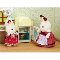 Compra Epoch Sylvanian Families Set De Nevera Teri Conejo Chocolate al mejor precio | Juguetilandia Canarias
