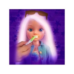 Compra Famosa Nancy Un Dia Brillando En La Oscuridad al mejor precio | Juguetilandia Canarias