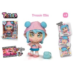 Compra Famosa Trottie Mia al mejor precio | Juguetilandia Canarias