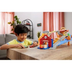 Compra Mattel Disney Pixar Cars Radiador Springs Race &Amp Rescue al mejor precio | Juguetilandia Canarias