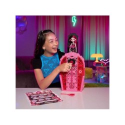 Compra Mattel Monster High Skulltimate Secrets Midnight Garden Muñeca Draculaura Con Armario al mejor precio | Juguetilandia Can